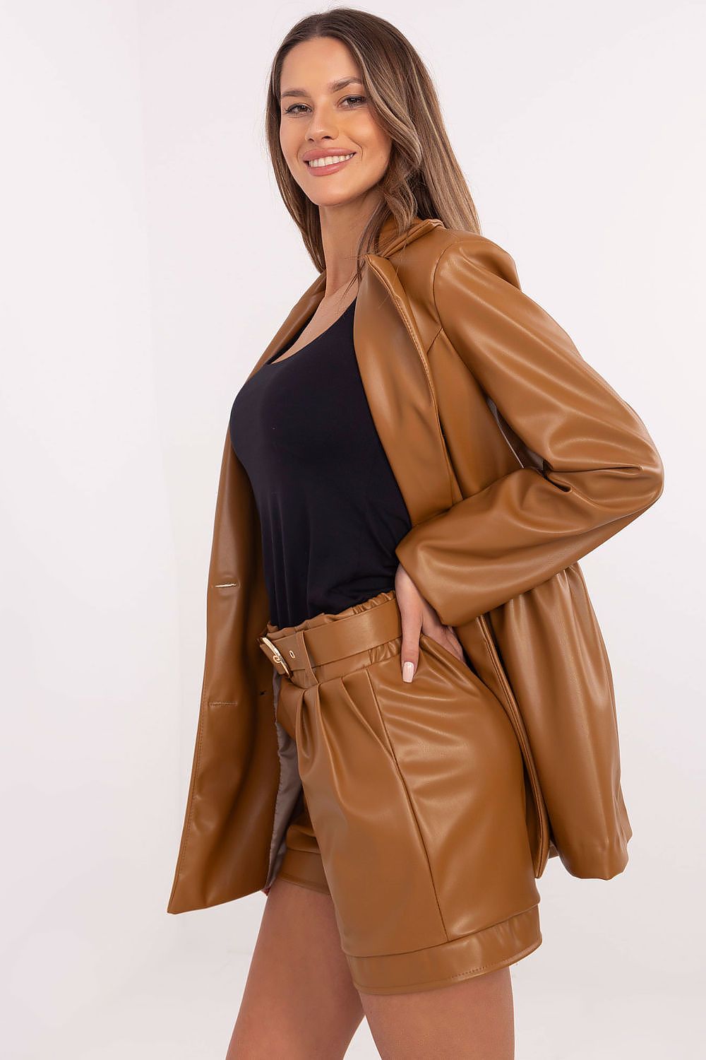  Pantaloncini model 203943 Italy Moda 