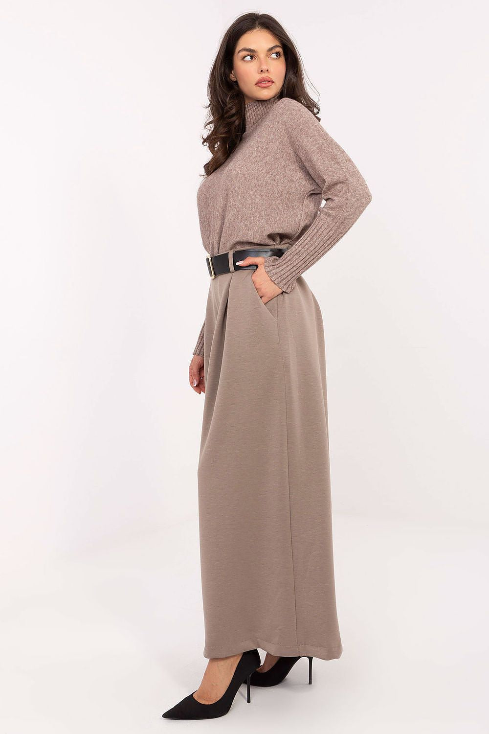  Pantaloni da donna model 220012 Italy Moda 